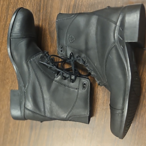 Ariat Scout Lace-Up Paddock Boots — Women’s 9.5 - Picture 2 of 8